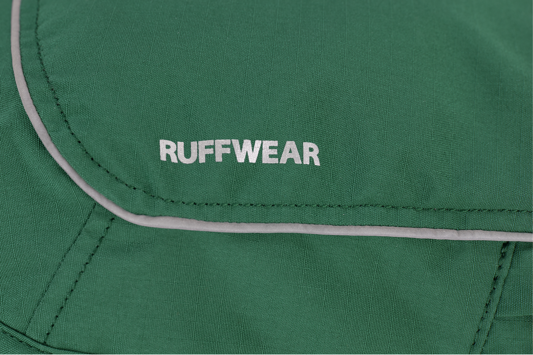 05151_OvercoatFuse_Evergreen_Texture_SMALL_bd4ee386-580f-4dd1-8f4d-846e5e0ceabc.png